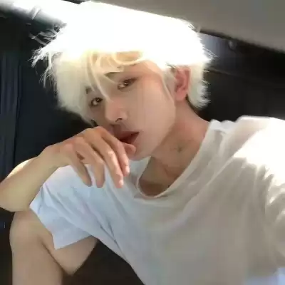 闻皎月